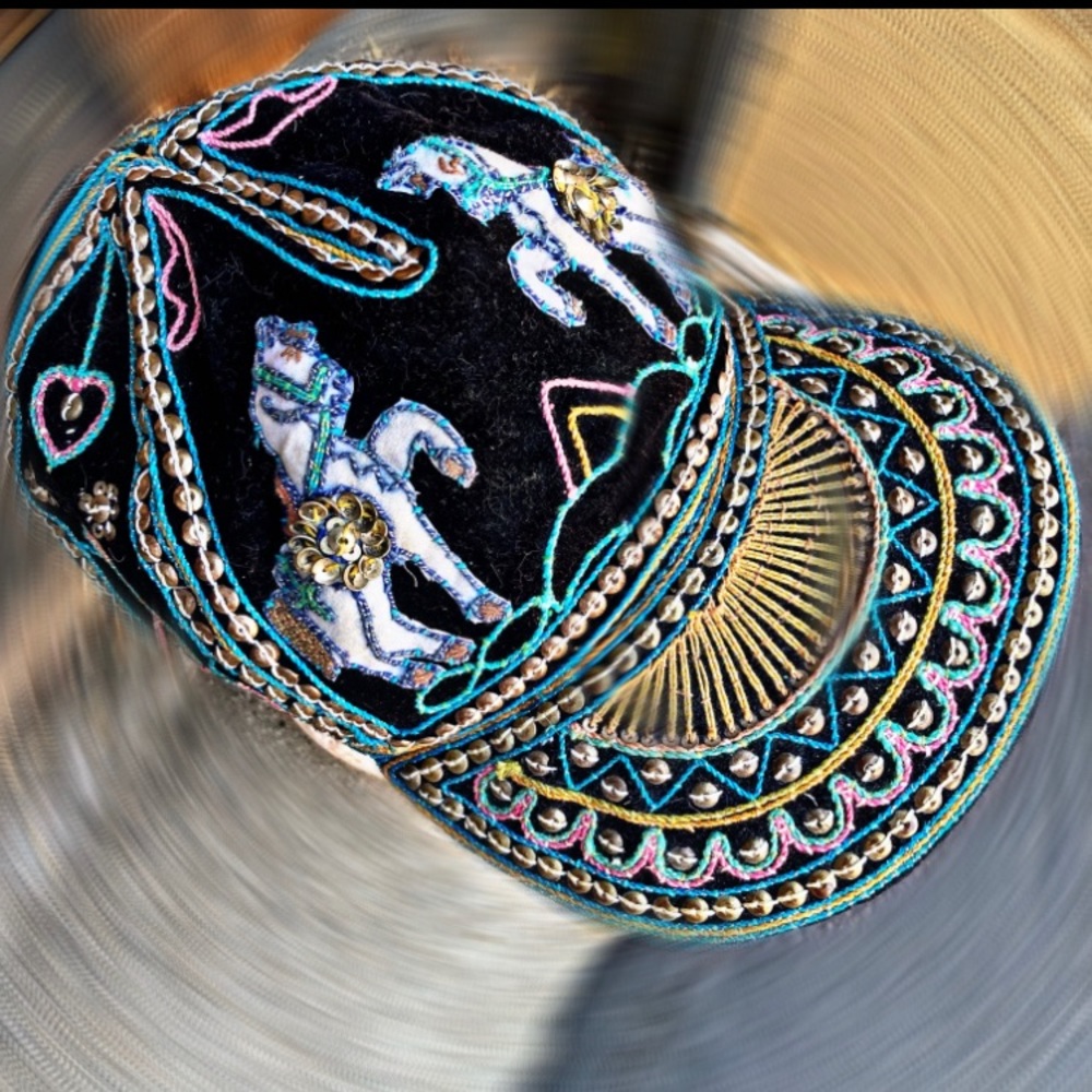 Vintage 90’s Embroidered Baseball Cap